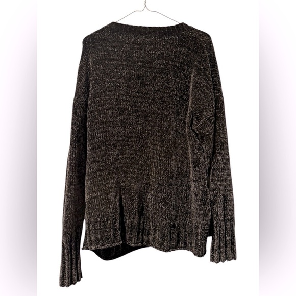 Women's Seven7 Chenille Ultra Plush Cardigan Pullover Caviar Sweater Size Medium - Picture 2 of 3